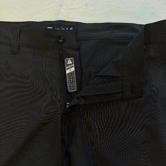 Travis Mathew Golf Shorts Men's 34 Black Flat Front Casual Polyester 10" Inseam - Picture 8 of 11